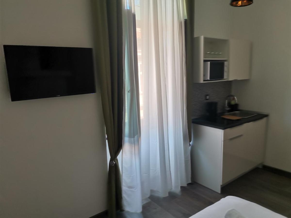 Elin'S Rooms In Center Pula Exteriér fotografie